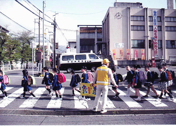 春の交通安全県民運動で様々な活動を実施しました