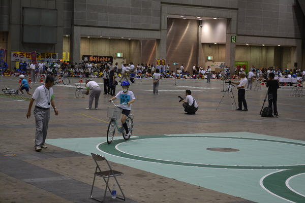 子供自転車全国大会で河合第三小が12位の成績