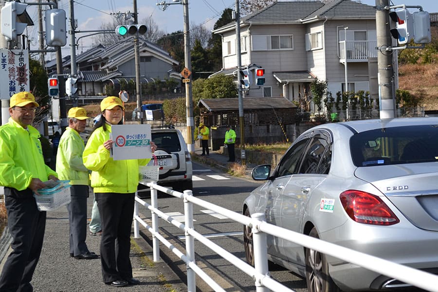 ▲「ゾーン30」規制の周知と安全走行を呼びかけ