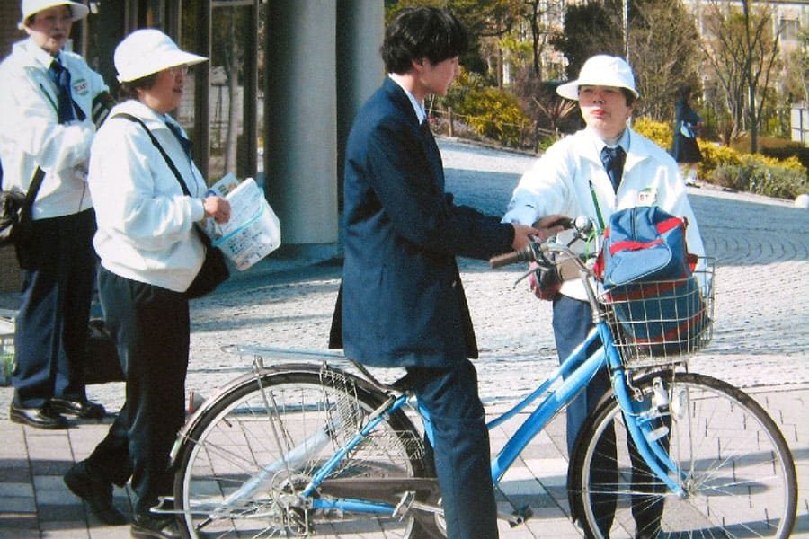 ▲高校生に自転車の安全利用を呼びかけ